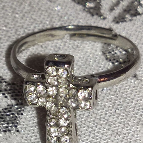 Cross ring like new, silver color, not silver material