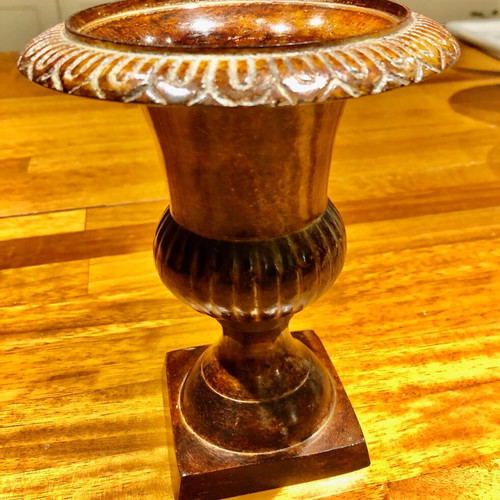 Vintage iron vase set like new, two sizes