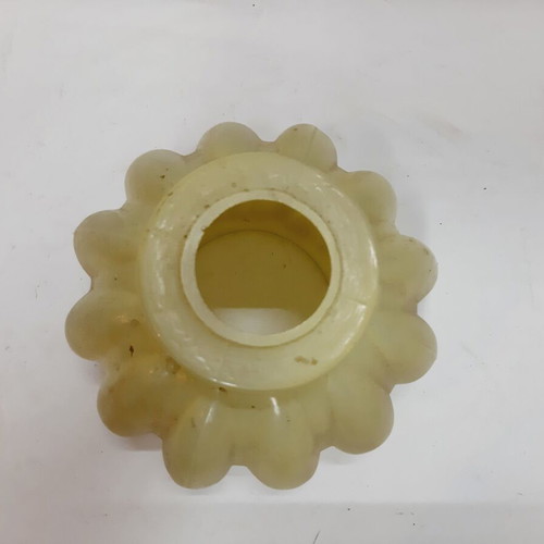 Vintage glass lampshade like new, 13.5×17 cm, retro lighting