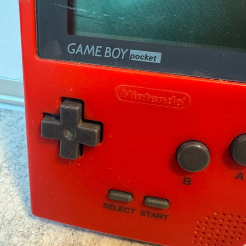 Nintendo Game Boy Pocket red used, tested working