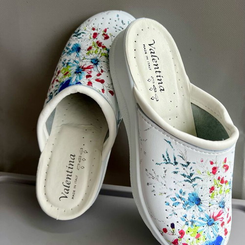 Anatomical Antibacterial Clogs White New