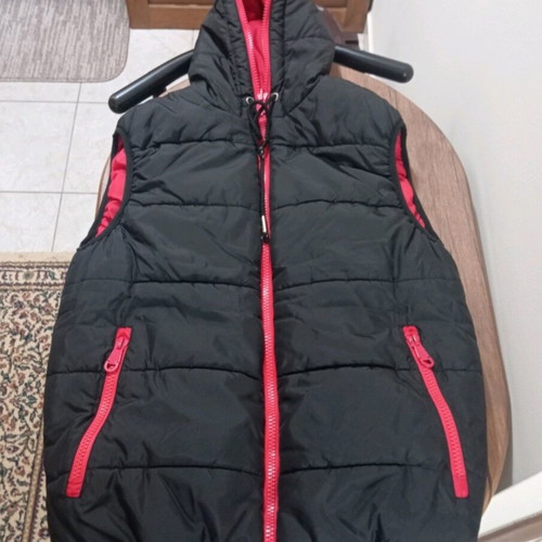 Reversible sleeveless vest large like new with gift windbreaker jacket