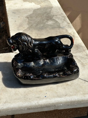 Ceramic vintage lion ashtray used, Made in Japan