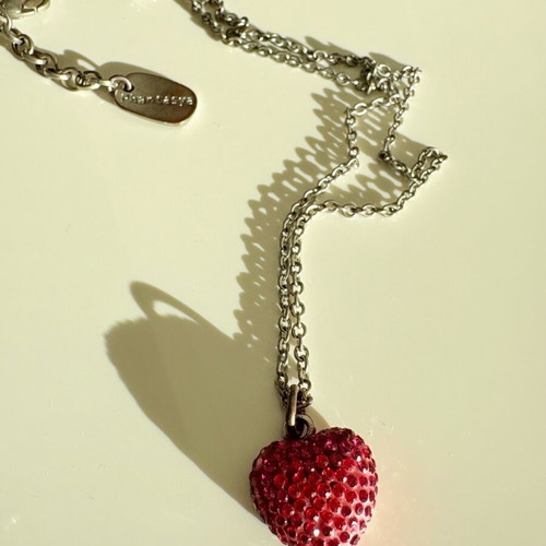 Phantasya heart pendant used with red stones