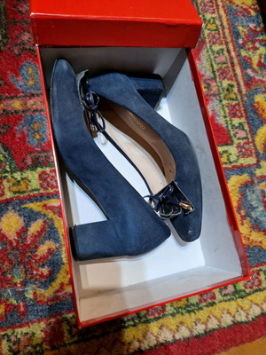 Γόβες Καλογήρου σουέτ σαν καινούργιο, μπλε, τακούνι 5cm