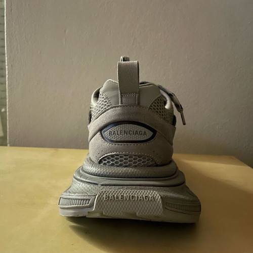Balenciaga athletic shoes 44 EU new, gray with dust bag