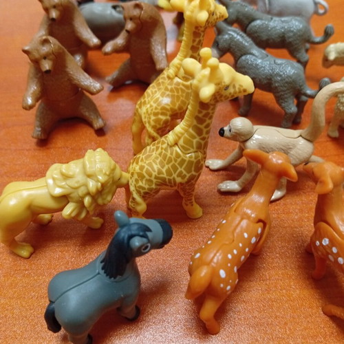 Dry Land Animal Figures collection, 22 pieces, new
