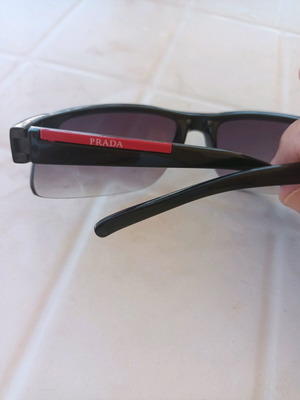 Γυαλιά ηλίου Prada like new, μαύρα, unisex, χωρίς θήκη