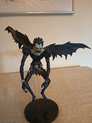 Ryuk Death Note figure new, perfect for collectors and anime fans