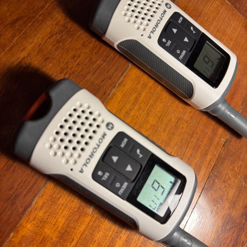 Motorola TLKR T50 walkie-talkie set used, 2 pieces