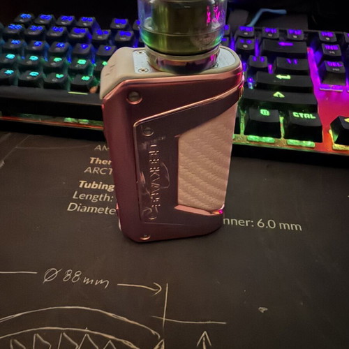Eagis Legend 2 vape mod like new with 4 new batteries