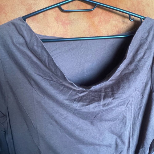 Branded women's blouse new, size Medium