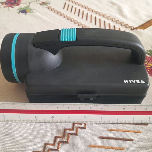 Flashlight/tool kit like new, multi screwdriver with 10 bits and sockets