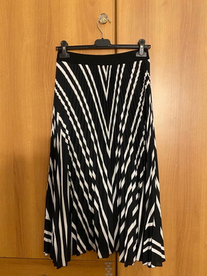 Φούστα πλισέ H&M σαν καινούργια, ασπρόμαυρη, μέγεθος S