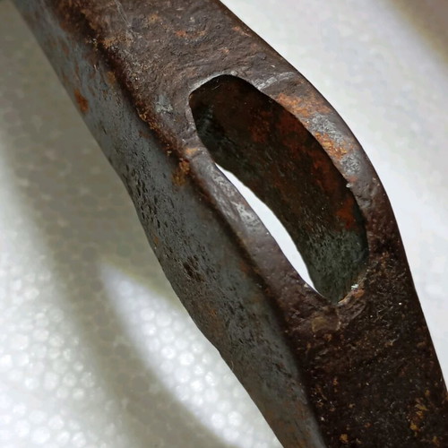 Forged shoe hammer used without handle