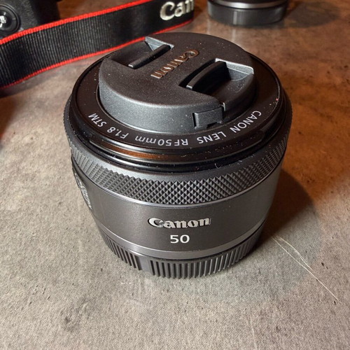 Canon EOS RP Full Frame Mirrorless Camera Kit like new with 24-105mm and 50mm lenses