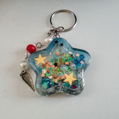 Handmade Shaker keychain pendant new, blue multicolor