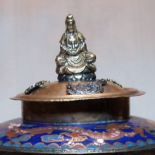 Asian teapot used with nephrite and multicolored enamel 18th-19th century