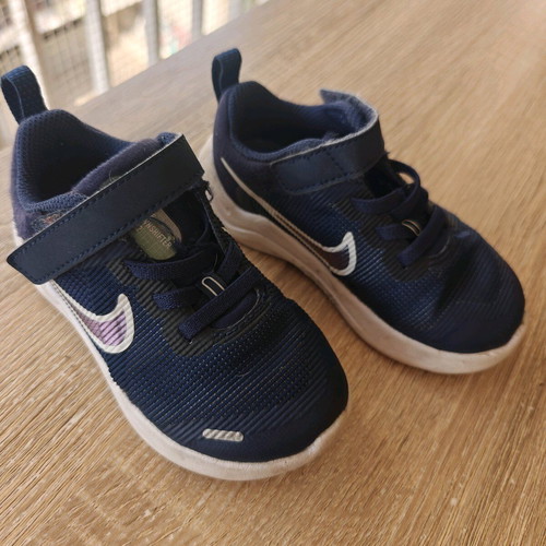 Nike kids shoes size 23.5 used, blue