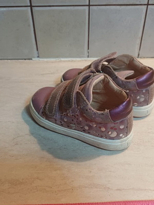 Geox kids shoes used, pink, double scratch fasteners, size 25