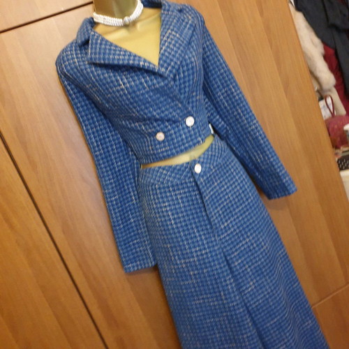 Womens Blue Tweed Jacket and Trousers Set new, size medium