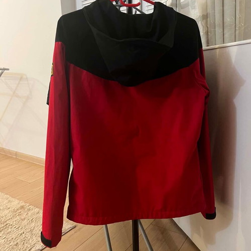 Unisex trekking jacket like new, breathable, sizes XS-S, black and red