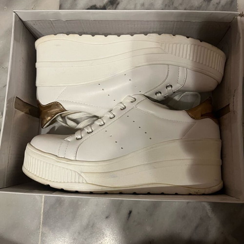 Women's white athletic platform shoes like new, size 39