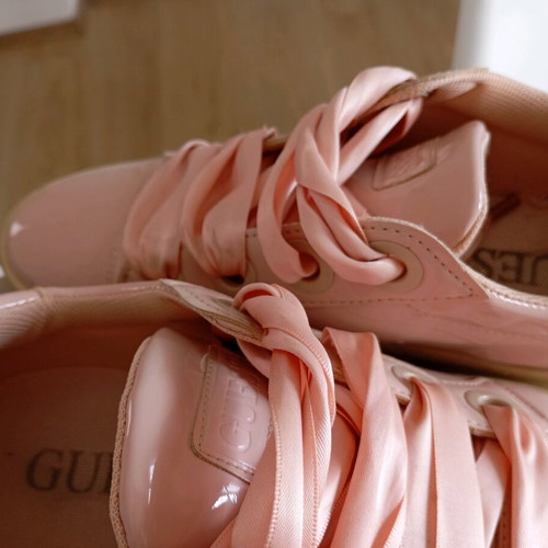 Guess sneakers size 39 pink like new