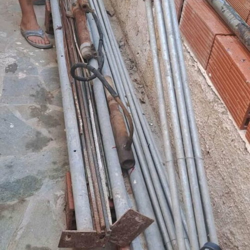 Galvanized pipes used, 18 pieces, 2 inches, 2 and 3 meters