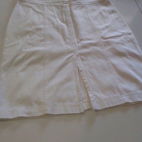 Sarah Lawrence women's skirt used, white, size M
