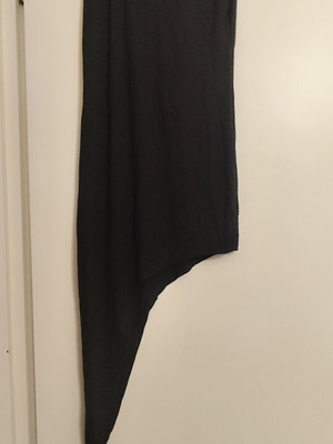 Black Asymmetric Tunic CWK like new with striking back design