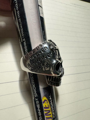 Skull ring new