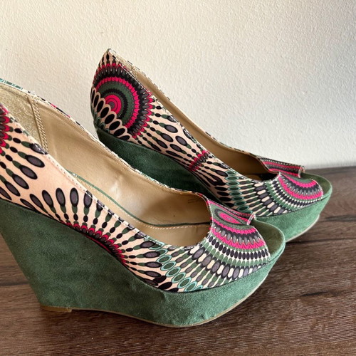 Migato platforms size 38 used, multicolor