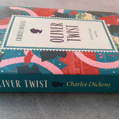 Oliver Twist by Charles Dickens Puffin Classics book like new