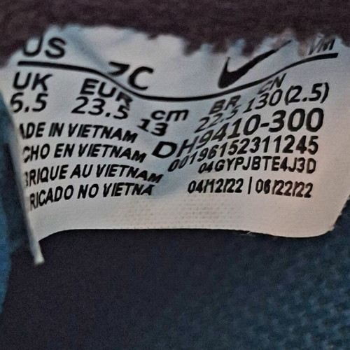 Nike kids athletic shoes like new, size 23.5, blue and green