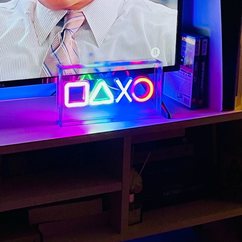 Playstation 5 Disc Edition като нов с контролер и 3 игри