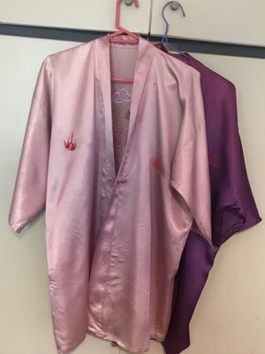 Satin kimono lilac and purple like new, one size unisex, set of 2