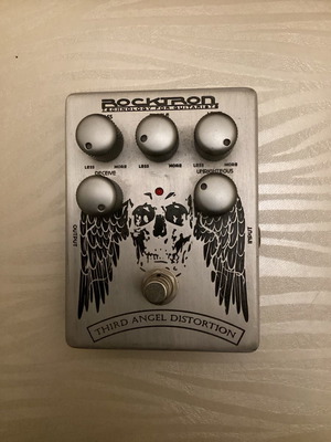 Rocktron distortion pedal like new