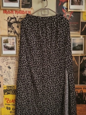 Maxi floral skirt black and white new