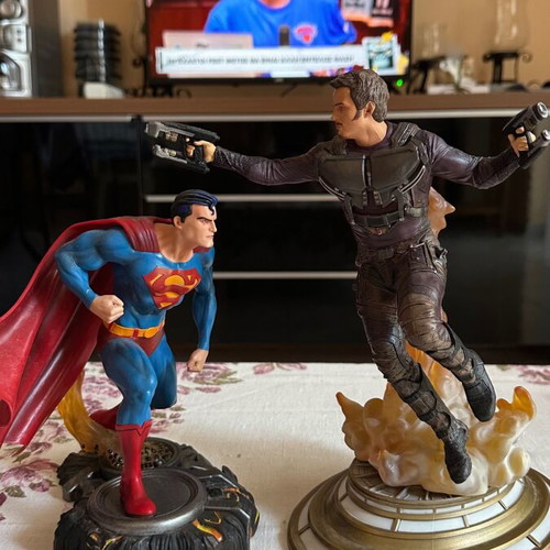 Superman and Star Lord figures, pack of 2