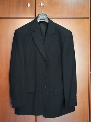 Mentor men's suit black size 54 like new with garment bag