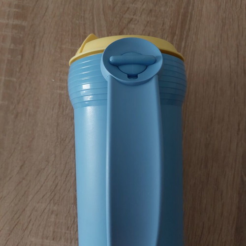 Tupperware jug 1.1lit used with removable handle and screw cap