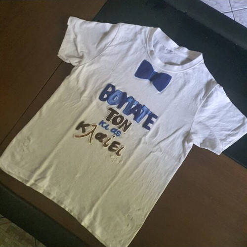 T-shirt kids like new, size 7-8, white and blue