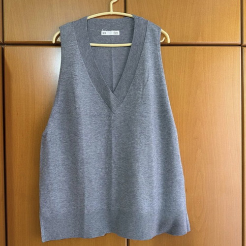Sfera sleeveless vest blouse, grey, size M