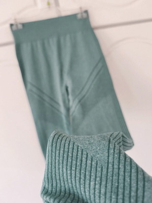 Seamless sports leggings petrol high waisted scrunch butt one size new