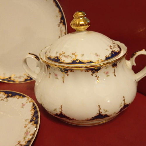 Wunsiedel Bavaria Porcelain 60-piece serving set new with gold