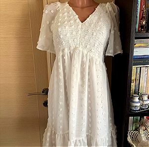 Λευκό αέρινο φόρεμα,με λάστιχο, small προς medium, μάκρος 90, μασχάλη 50, μέση 50, γοφοί 70, 10 ευρώ