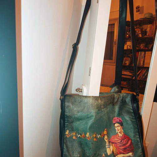 Frida Kahlo Large Postal Bag used, synthetic leather, 30x40 cm