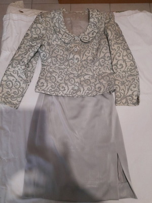 Women's formal set like new with jacket and skirt