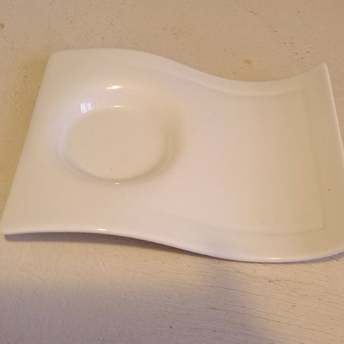 Villeroy & Boch NewWave ceramic plate set of 6, asymmetrical wavy shape